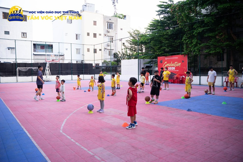 Tâm lý thoải mái trước khi học bóng rổ